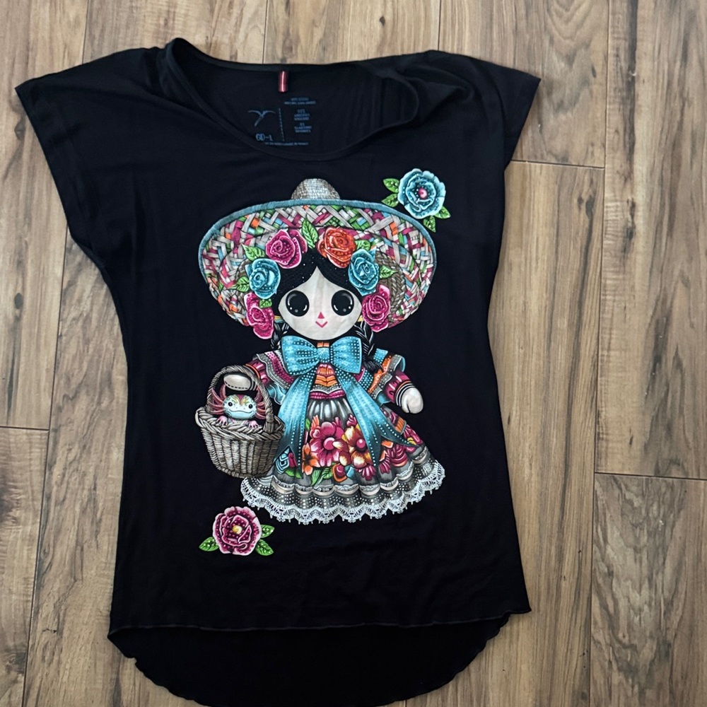 ¡Ay Guey! Black Doll Graphic Tee with Colorful Floral Hat